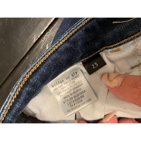 bridge by gly womens dark wash ripped ankle skinny jeans size 23 - Picture 3 of 4
